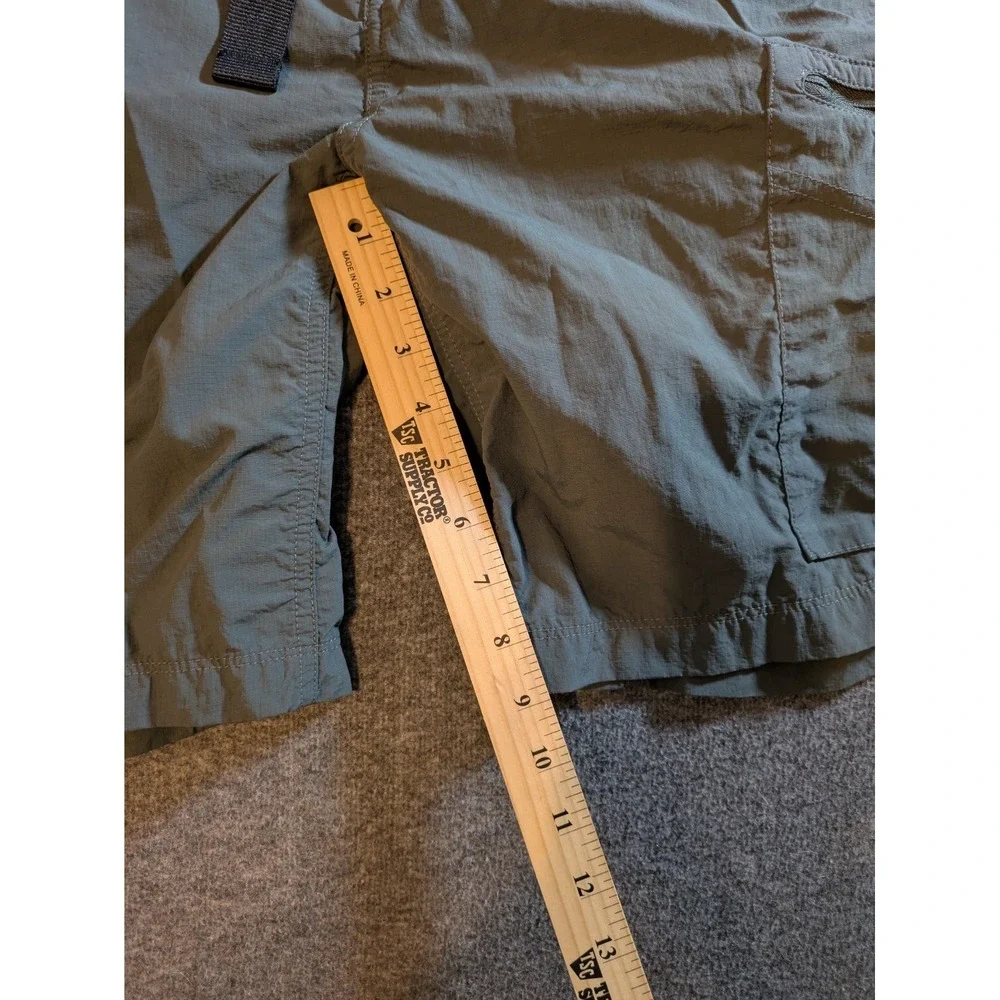 Columbia Shorts Mens 30‎ Gray Nylon  Hiking 10 Inseam Zip Fly Pockets Omni Shade